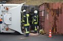 LKW umgestuerzt Niehler Hafen P042